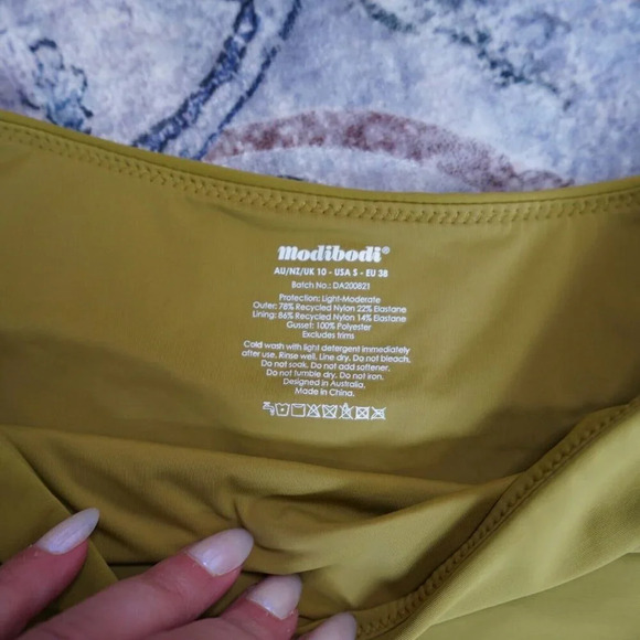 Modibodi Swimwear Reversible Crop Top and Hi-Waist Bikini Brief Light-Moderate S - Picture 5 of 8